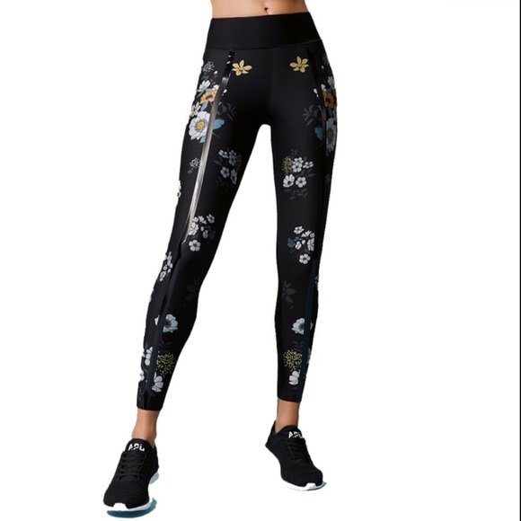 🐚Bundle Ultracor High Waist Athletic Compression Seamless Leggings XS/one NWT🐚 - Picture 3 of 12